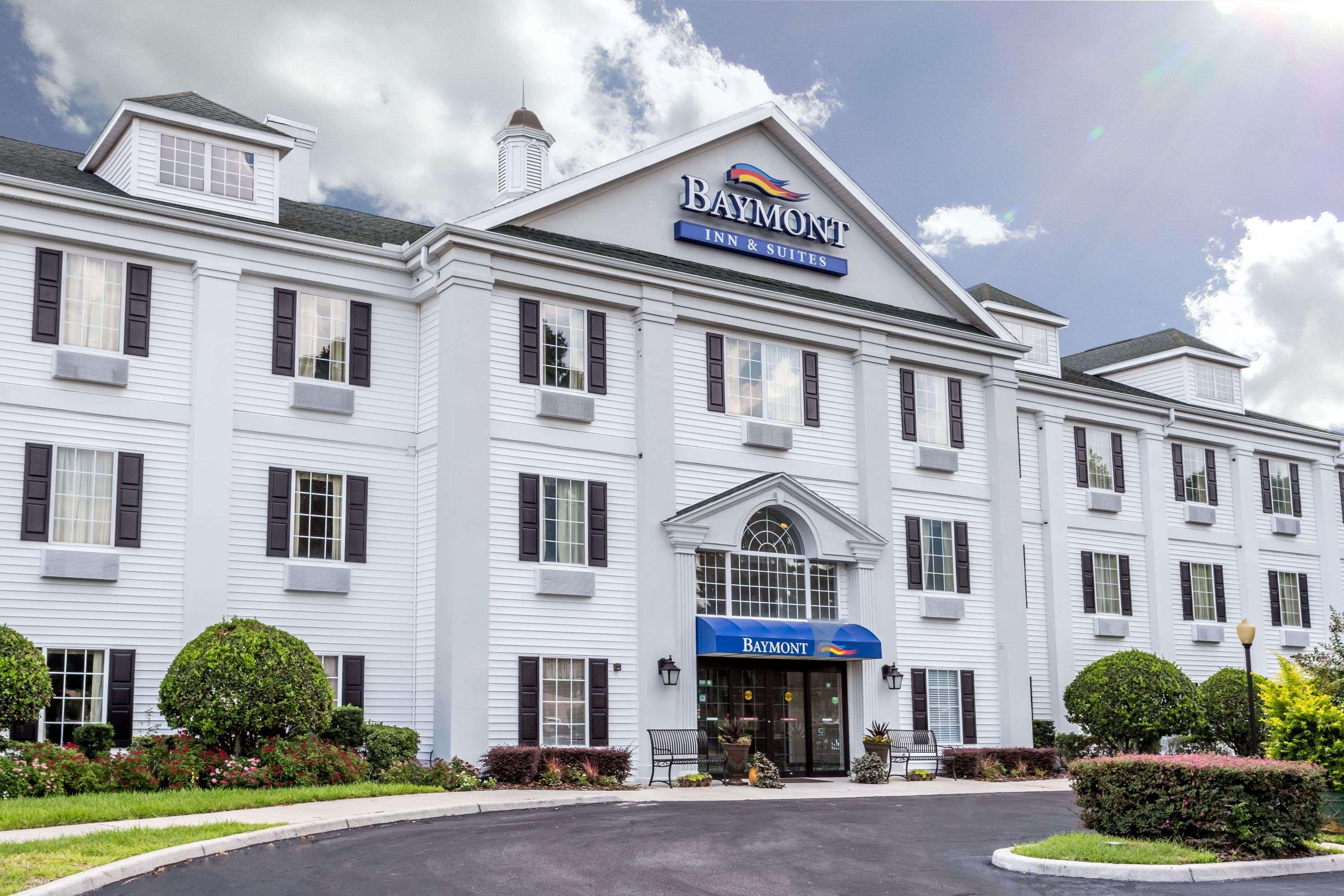 Baymont By Wyndham Lakeland Hotel Exterior photo