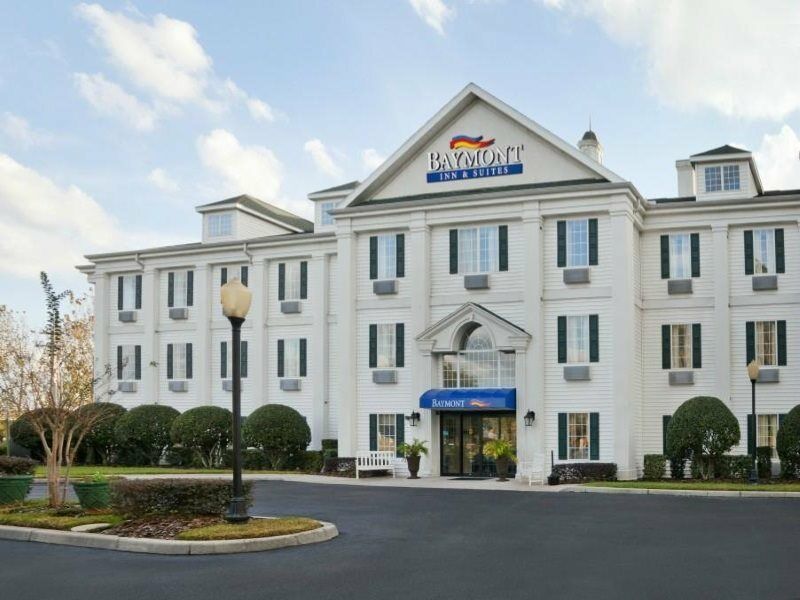 Baymont By Wyndham Lakeland Hotel Exterior photo